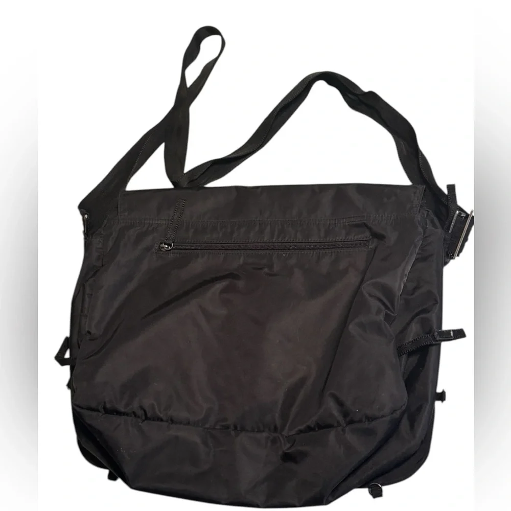 Retro Guess Women’s Black Lightweight Laptop Tablet Messenger Crossbody Bag